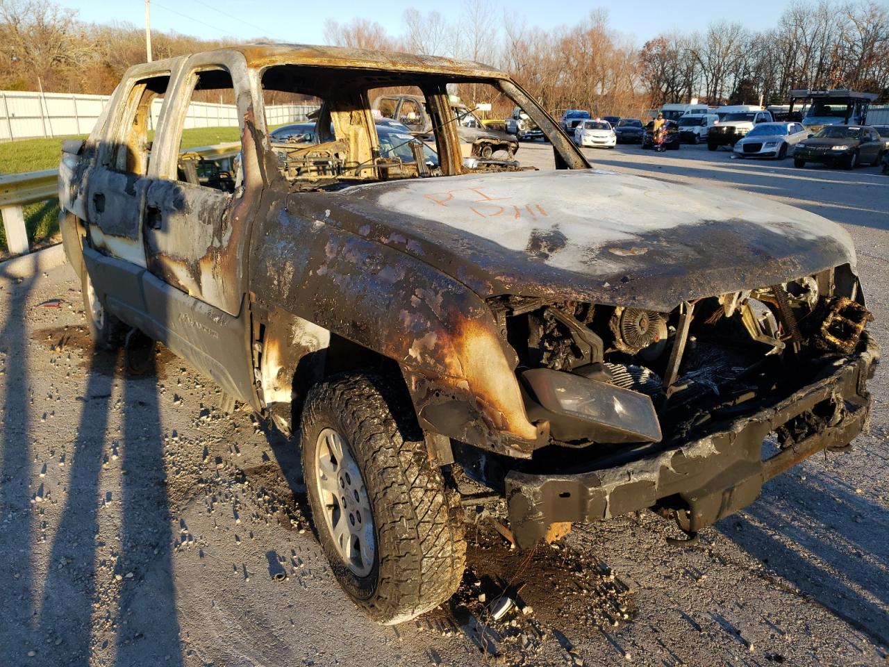 CHEVROLET AVALANCHE 2002 with VIN 3GNEC13T62G322527 - Photo from auction