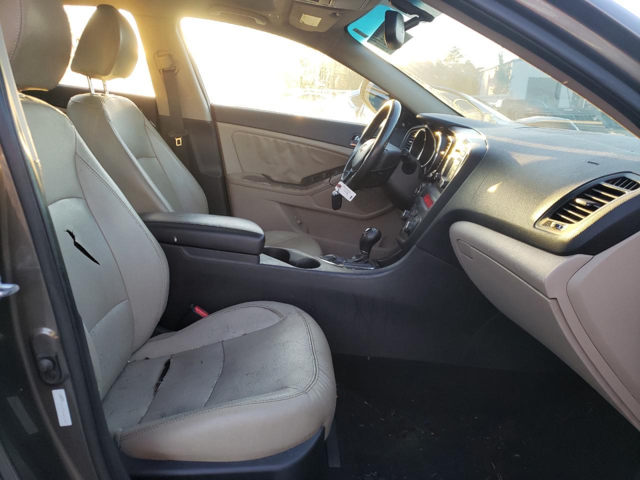 Photo 5 from auction – 2012 KIA OPTIMA EX with VIN 5XXGN4A79CG064348