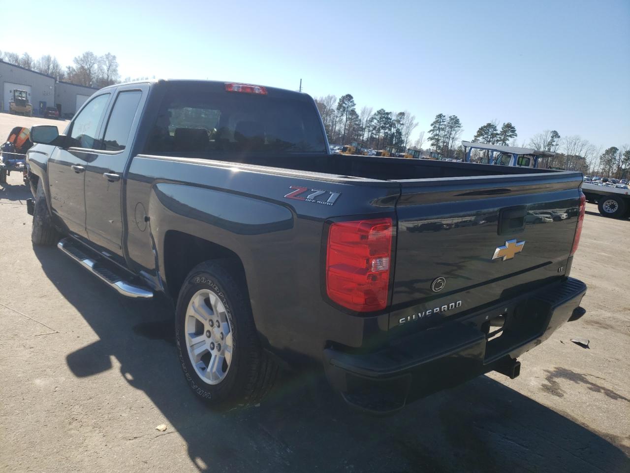 Photo 3 from auction – 2018 CHEVROLET SILVERADO with VIN 1GCVKREC2JZ253079