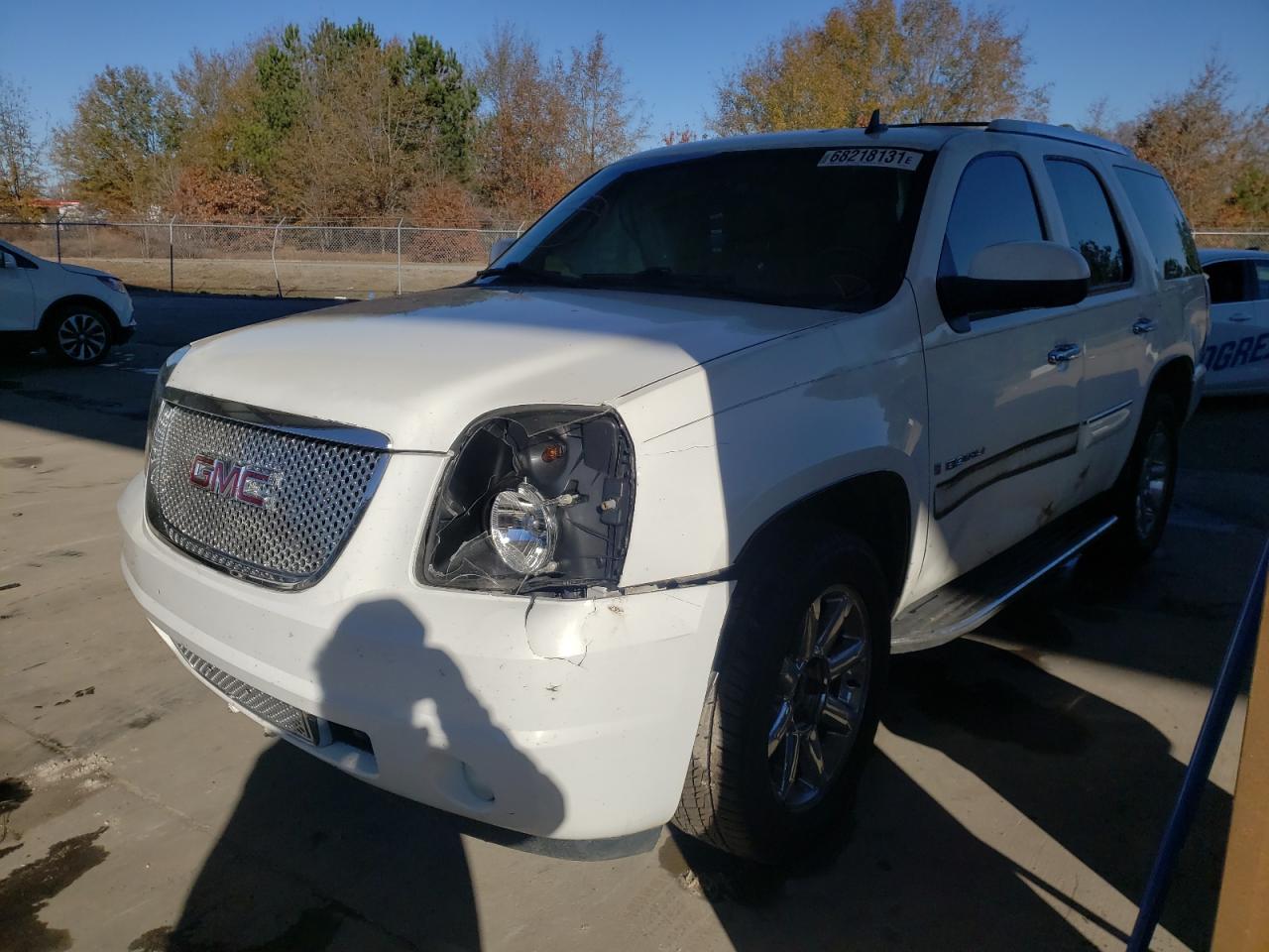 Photo 2 from auction – 2008 GMC YUKON DENA with VIN 1GKFK63878J243761