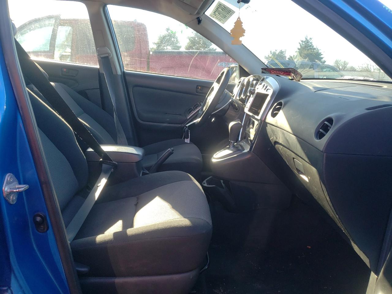 Photo 5 from auction – 2007 PONTIAC VIBE with VIN 5Y2SL658X7Z411459