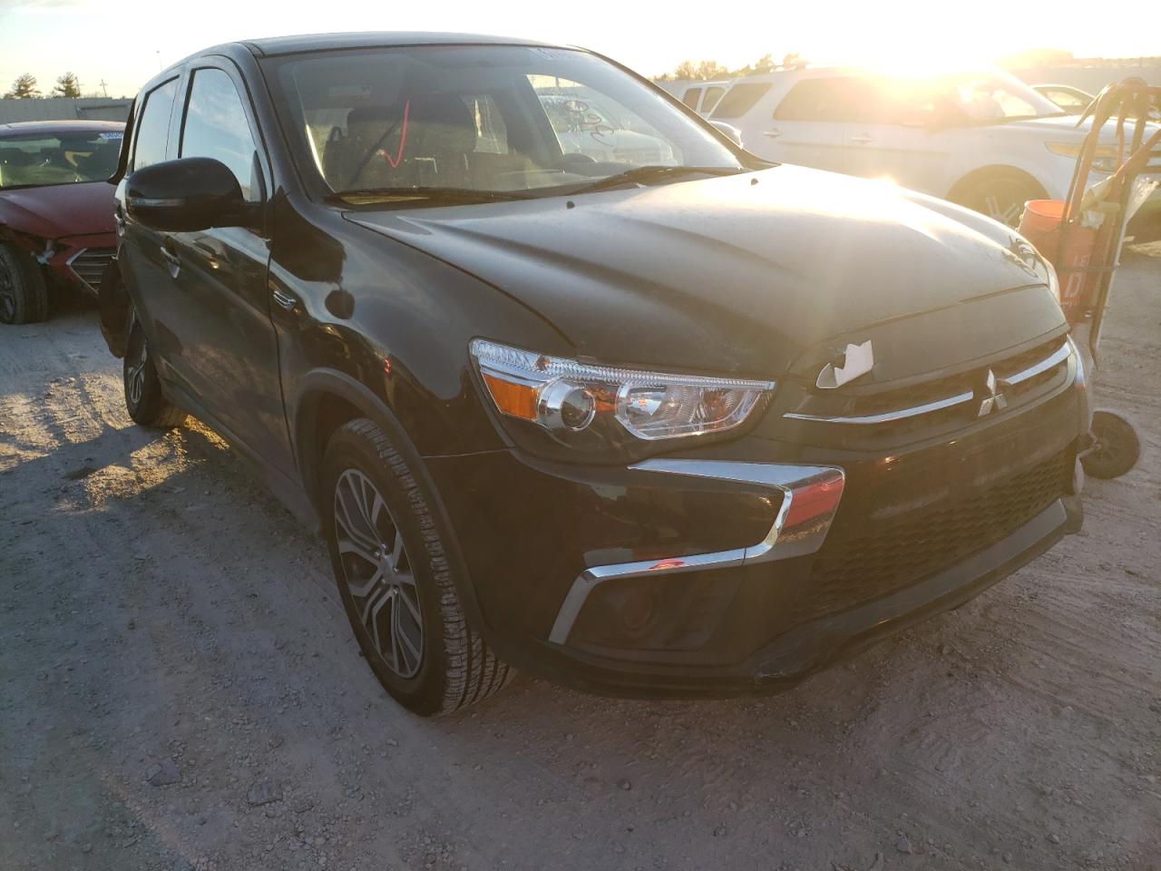 MITSUBISHI OUTLANDER 2018 with VIN JA4AP3AU1JU019079 - Photo from auction