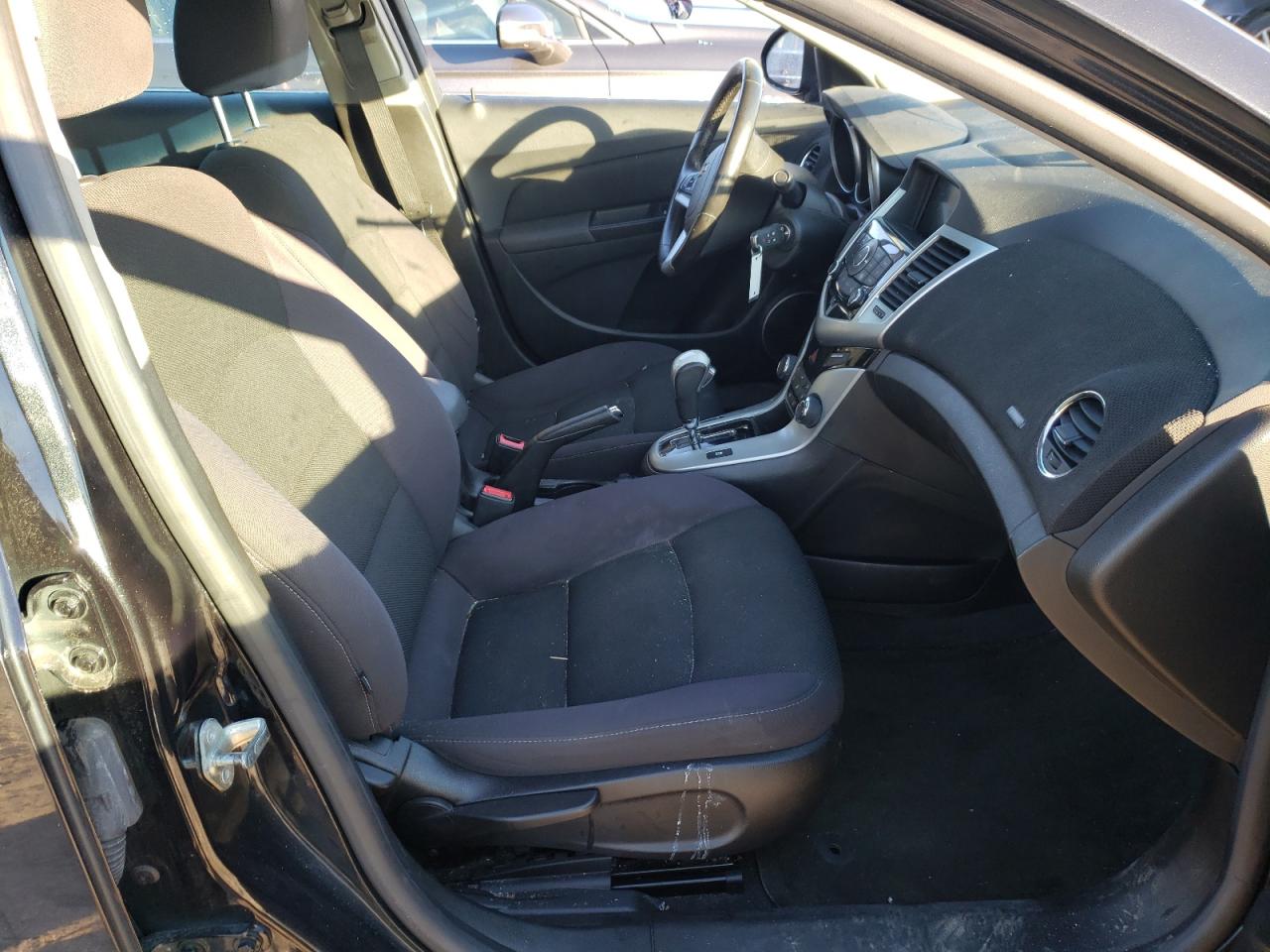 Photo 5 from auction – 2013 CHEVROLET CRUZE LT with VIN 1G1PC5SB0D7328428