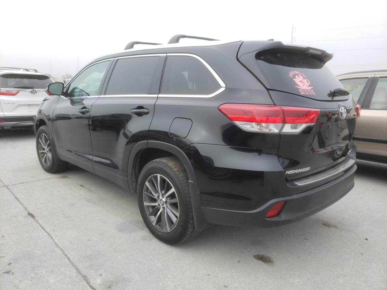 Photo 3 from auction – 2019 TOYOTA HIGHLANDER with VIN 5TDJZRFH3KS586480