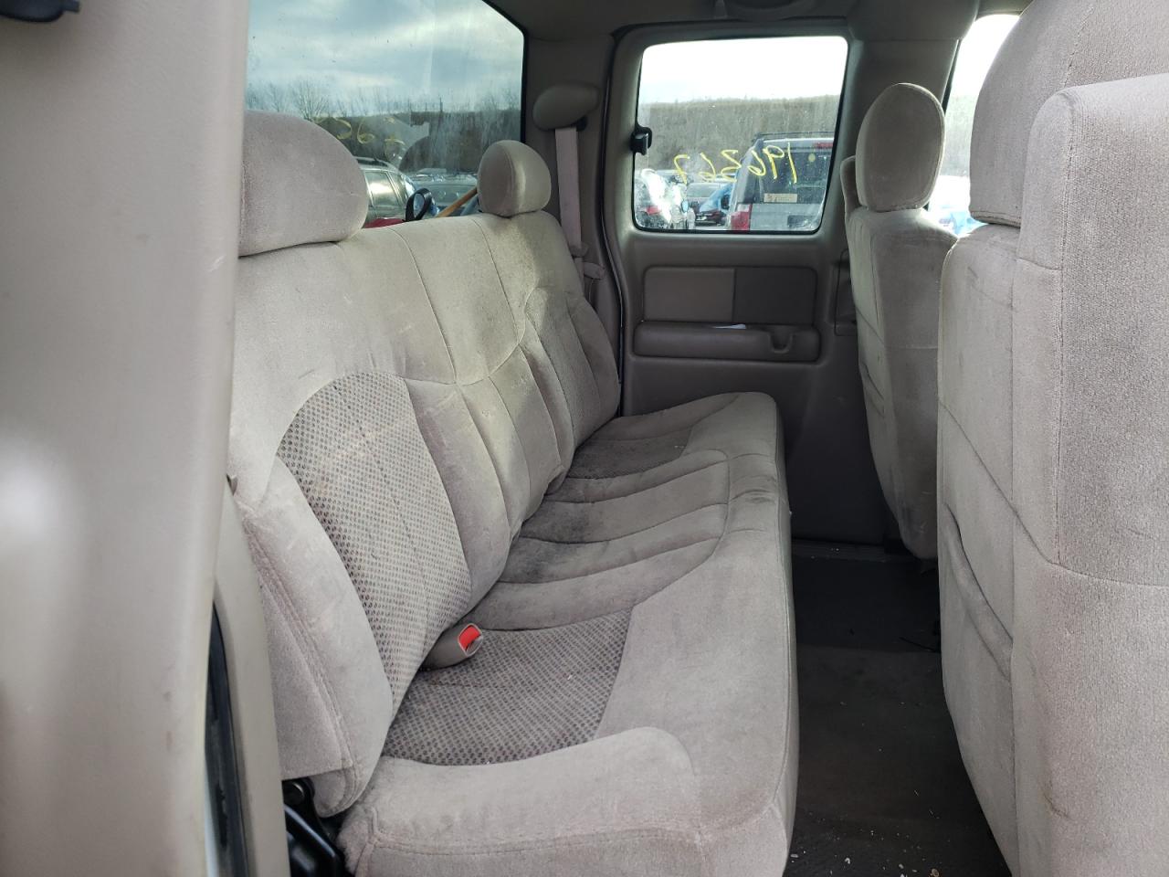 Photo 6 from auction – 2001 CHEVROLET SILVERADO with VIN 1GCEK19T81E137582