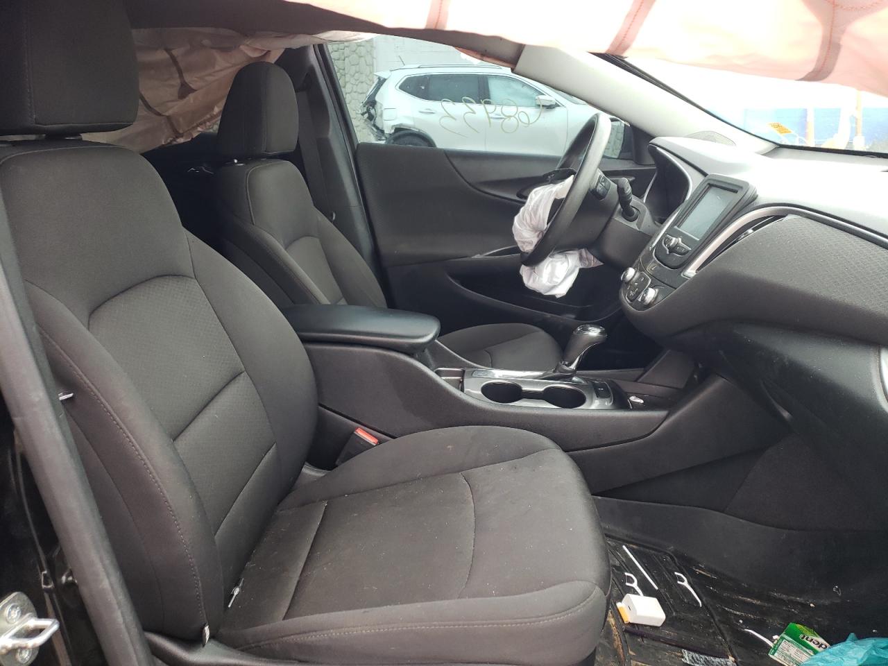 Photo 5 from auction – 2016 CHEVROLET MALIBU LS with VIN 1G1ZB5ST3GF352561