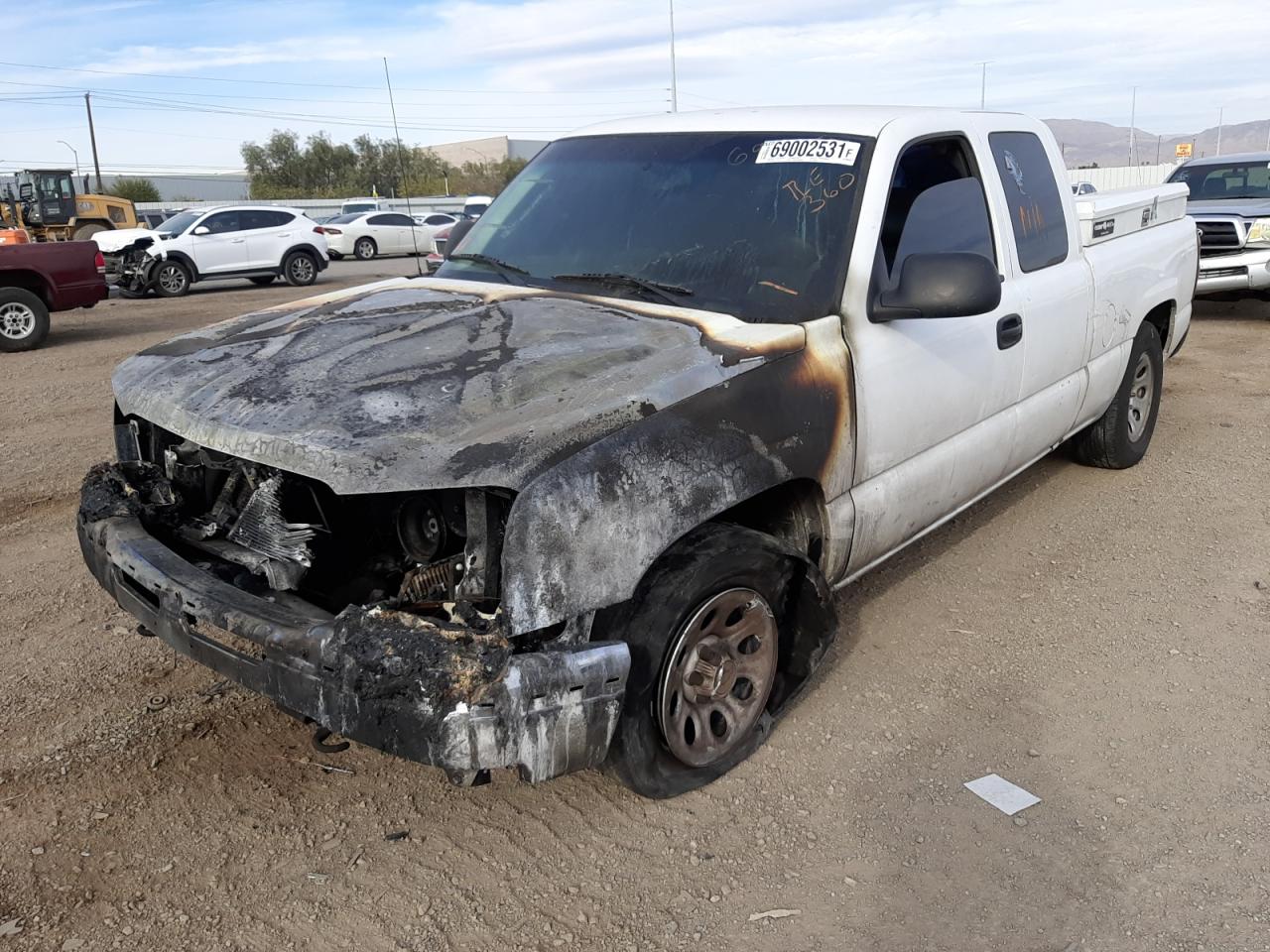 Photo 2 from auction – 2005 CHEVROLET SILVERADO with VIN 1GCEC19X45Z350799