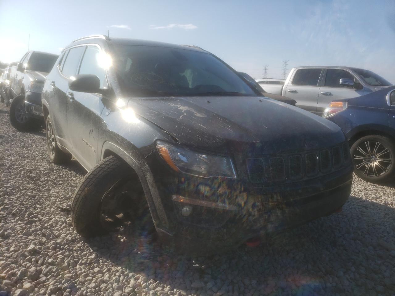 JEEP COMPASS TR 2019 with VIN 3C4NJDDB9KT772220 - Photo from auction