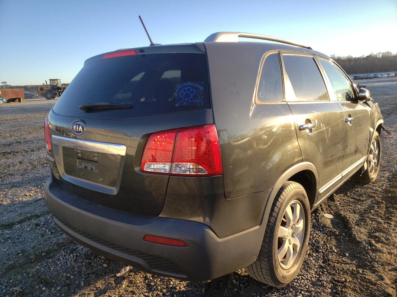 Photo 4 from auction – 2011 KIA SORENTO BA with VIN 5XYKT4A22BG142936
