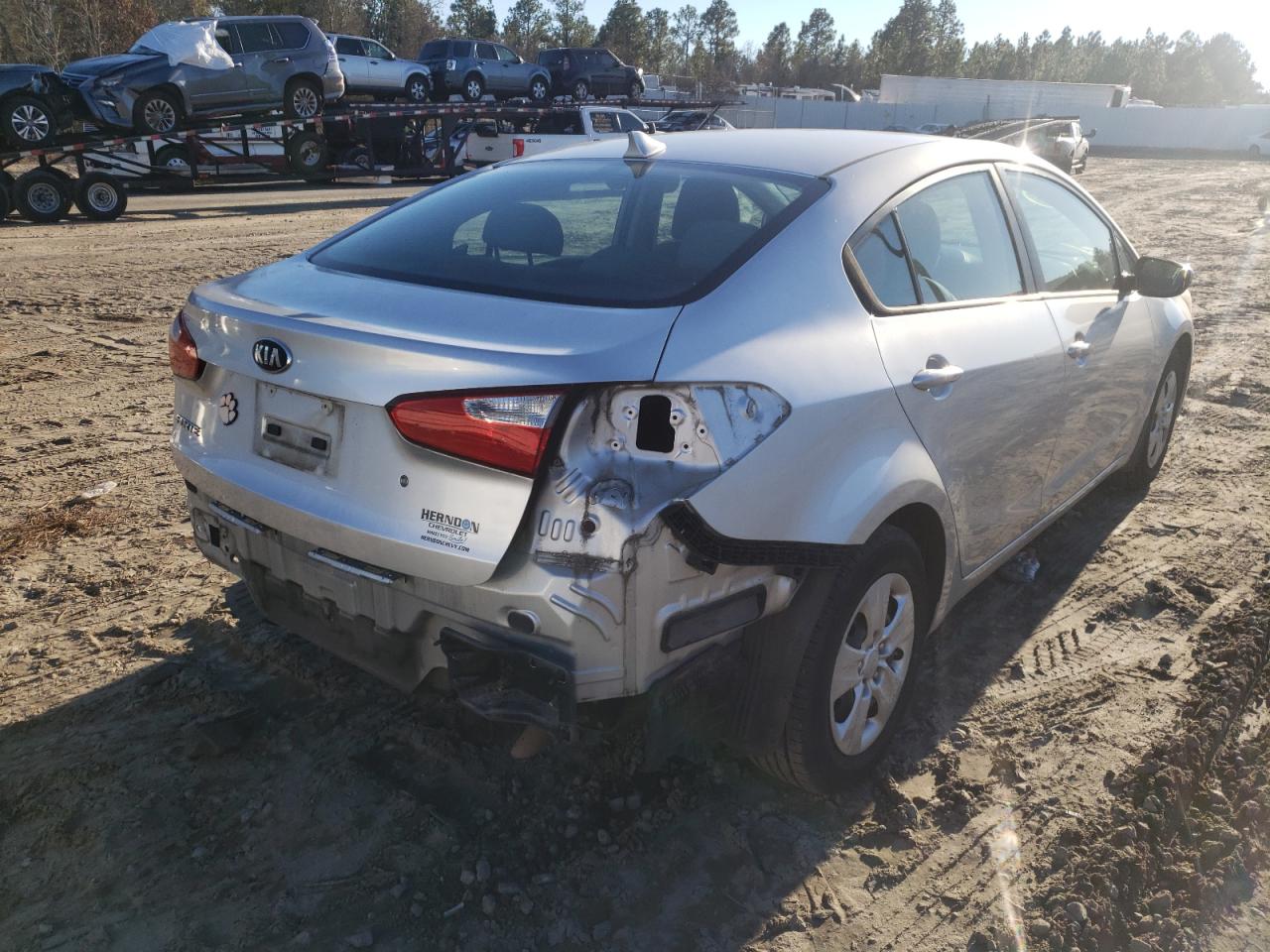 Photo 4 from auction – 2014 KIA FORTE LX with VIN KNAFK4A6XE5066741