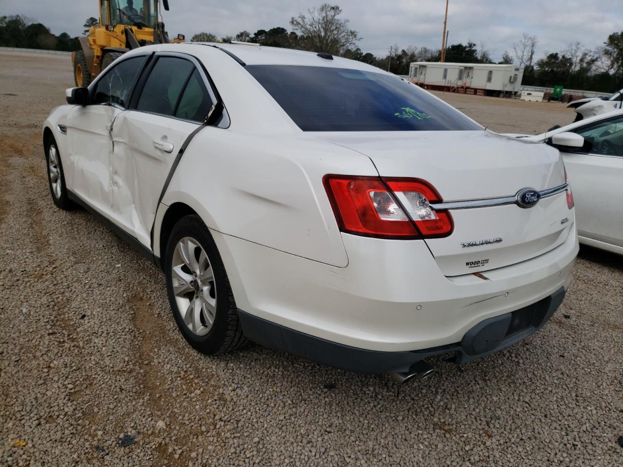 Photo 3 from auction – 2011 FORD TAURUS SEL with VIN 1FAHP2EW6BG101020