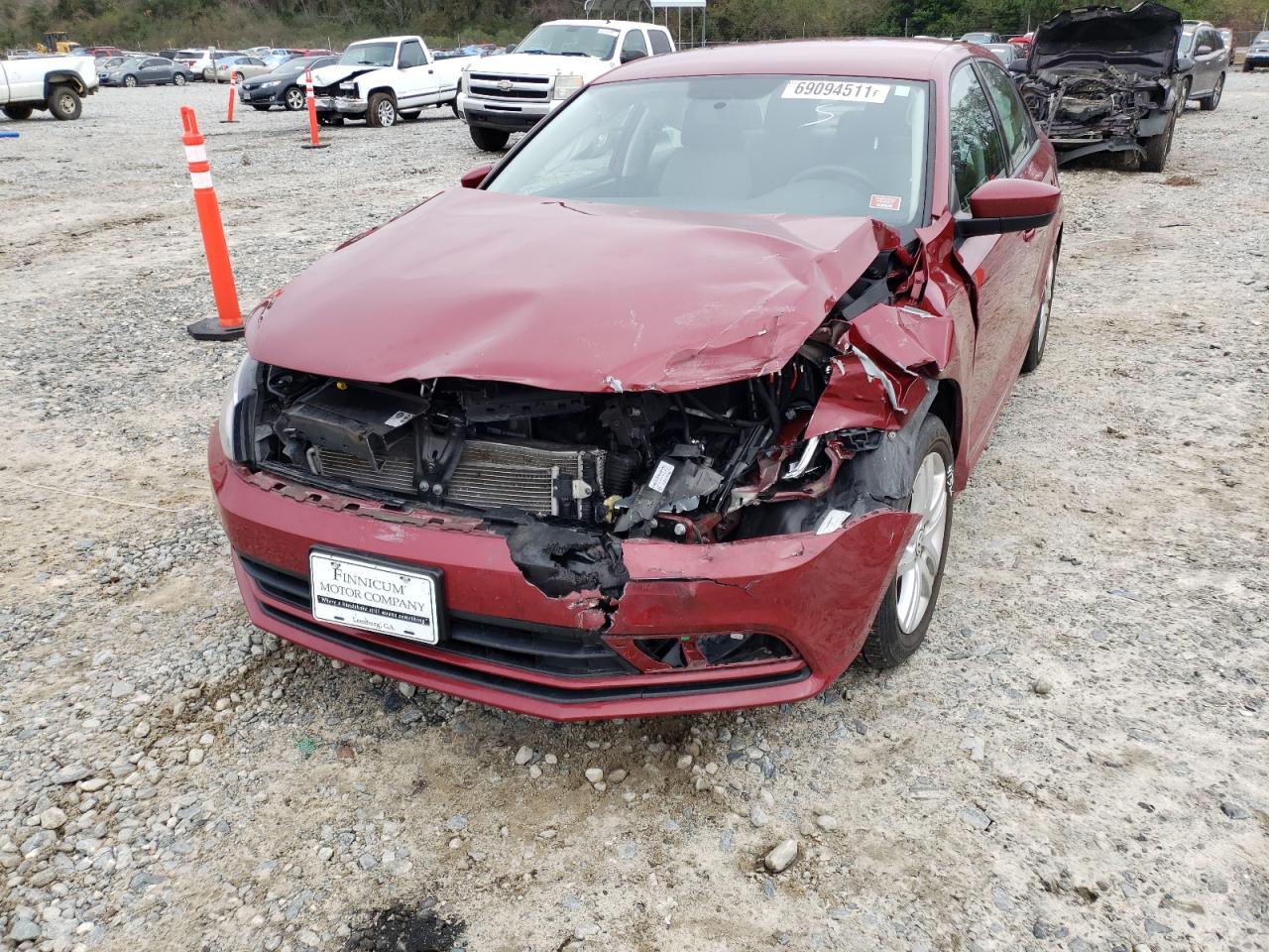 Photo 9 from auction – 2018 VOLKSWAGEN JETTA S with VIN 3VW2B7AJ3JM259211