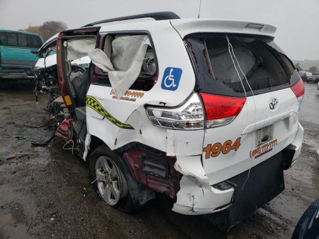 Zdjęcie 3 z aukcji – 2011 TOYOTA SIENNA z VIN 5TDKK3DC3BS165078