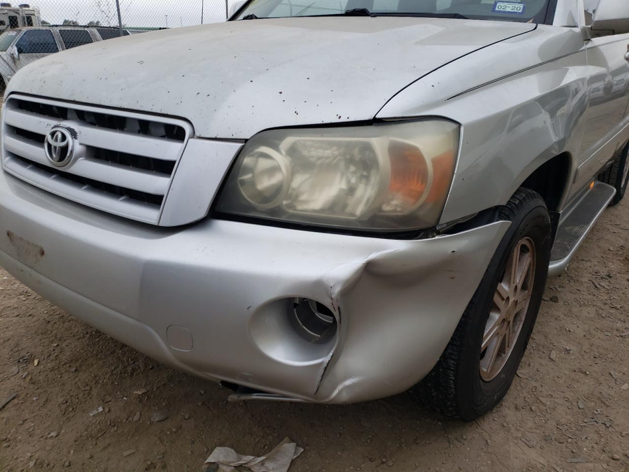 Photo 9 from auction – 2004 TOYOTA HIGHLANDER with VIN JTEDD21A740085316