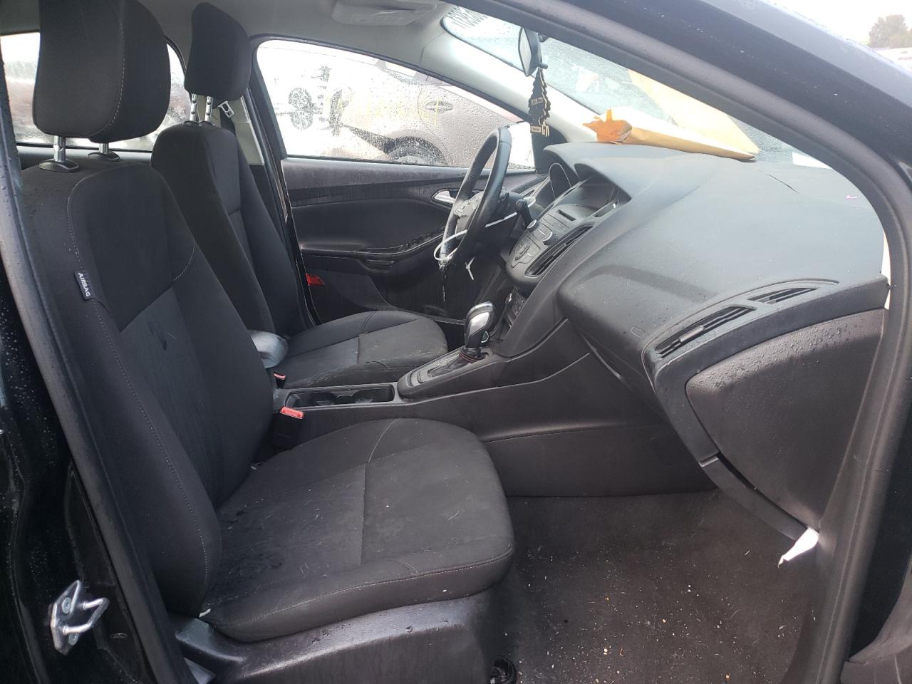 Photo 5 from auction – 2015 FORD FOCUS SE with VIN 1FADP3F27FL235547