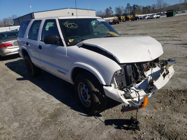 CHEVROLET BLAZER 2004 with VIN 1GNDT13XX4K161738 - Photo from auction