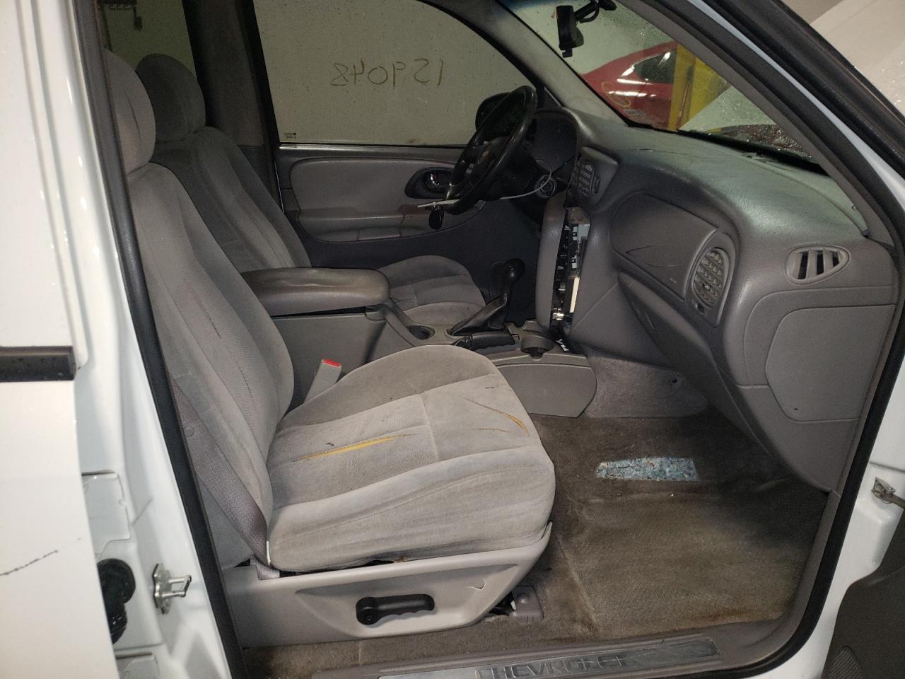 Photo 5 from auction – 2005 CHEVROLET TRAILBLAZE with VIN 1GNDS13S052123282