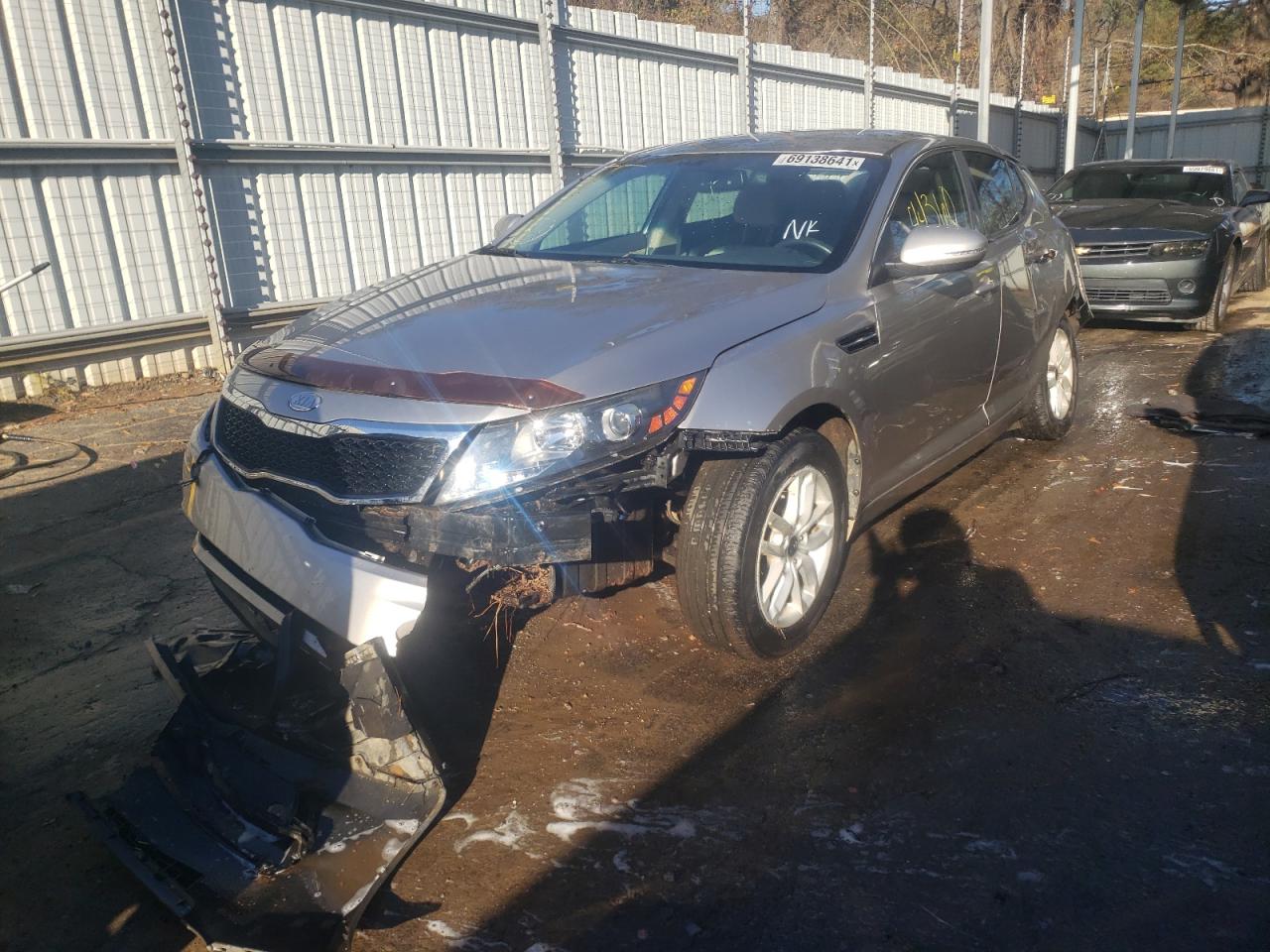 Photo 2 from auction – 2011 KIA OPTIMA LX with VIN KNAGM4A71B5136887