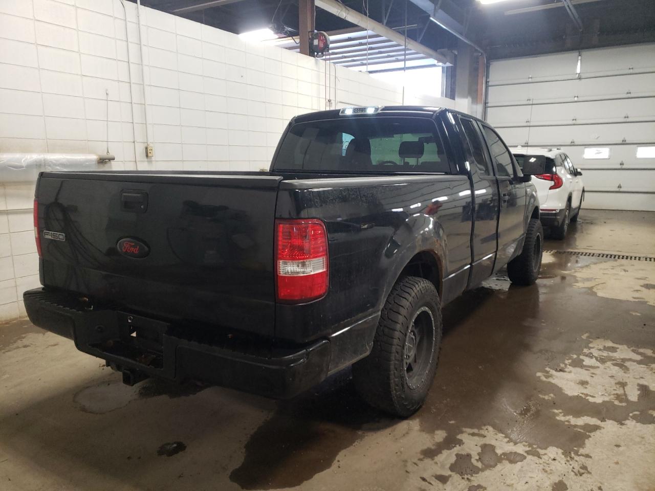 Photo 4 from auction – 2007 FORD F150 with VIN 1FTRX14W37FA89111