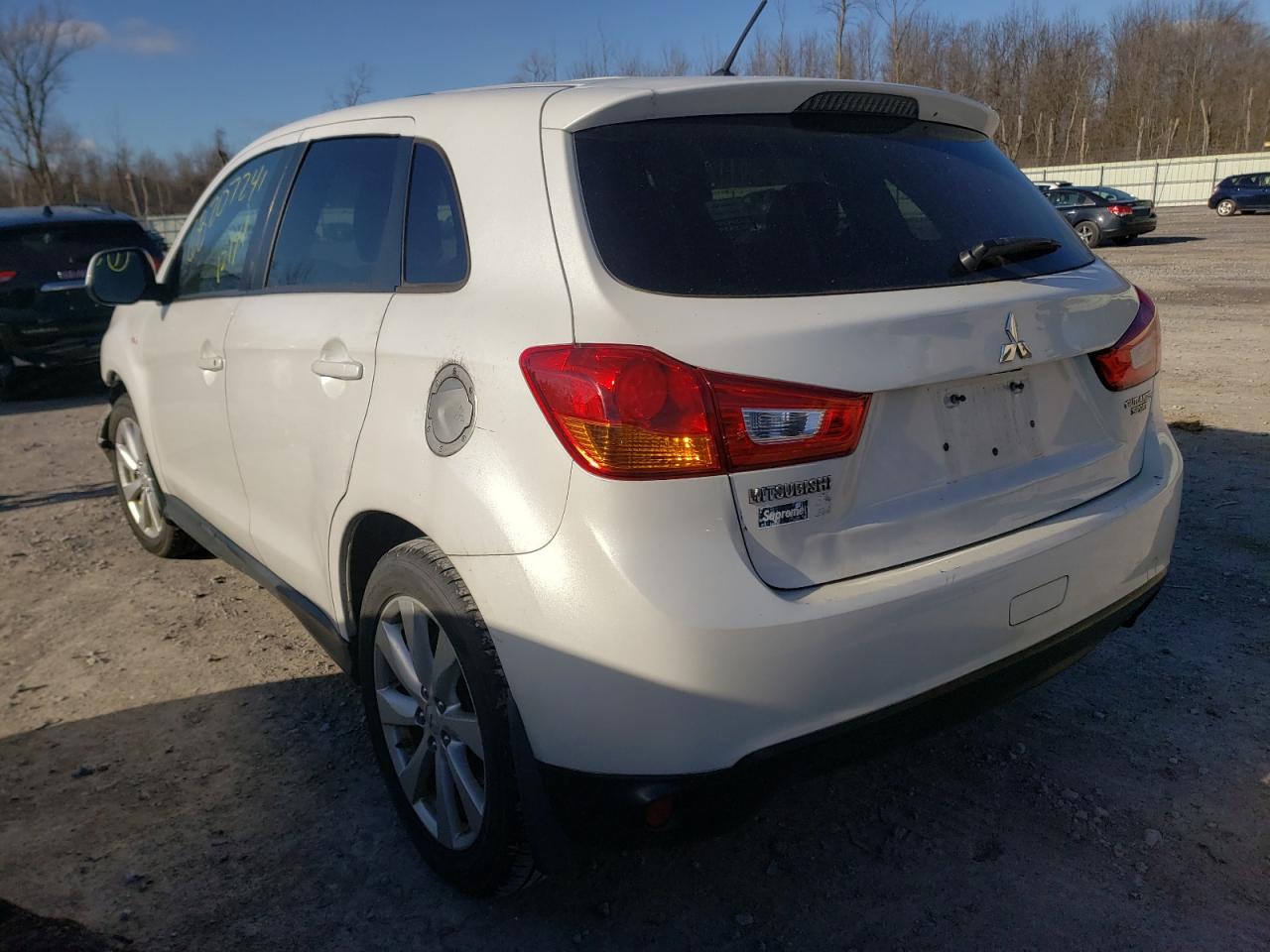Photo 3 from auction – 2014 MITSUBISHI OUTLANDER with VIN 4A4AR3AUXEE006162