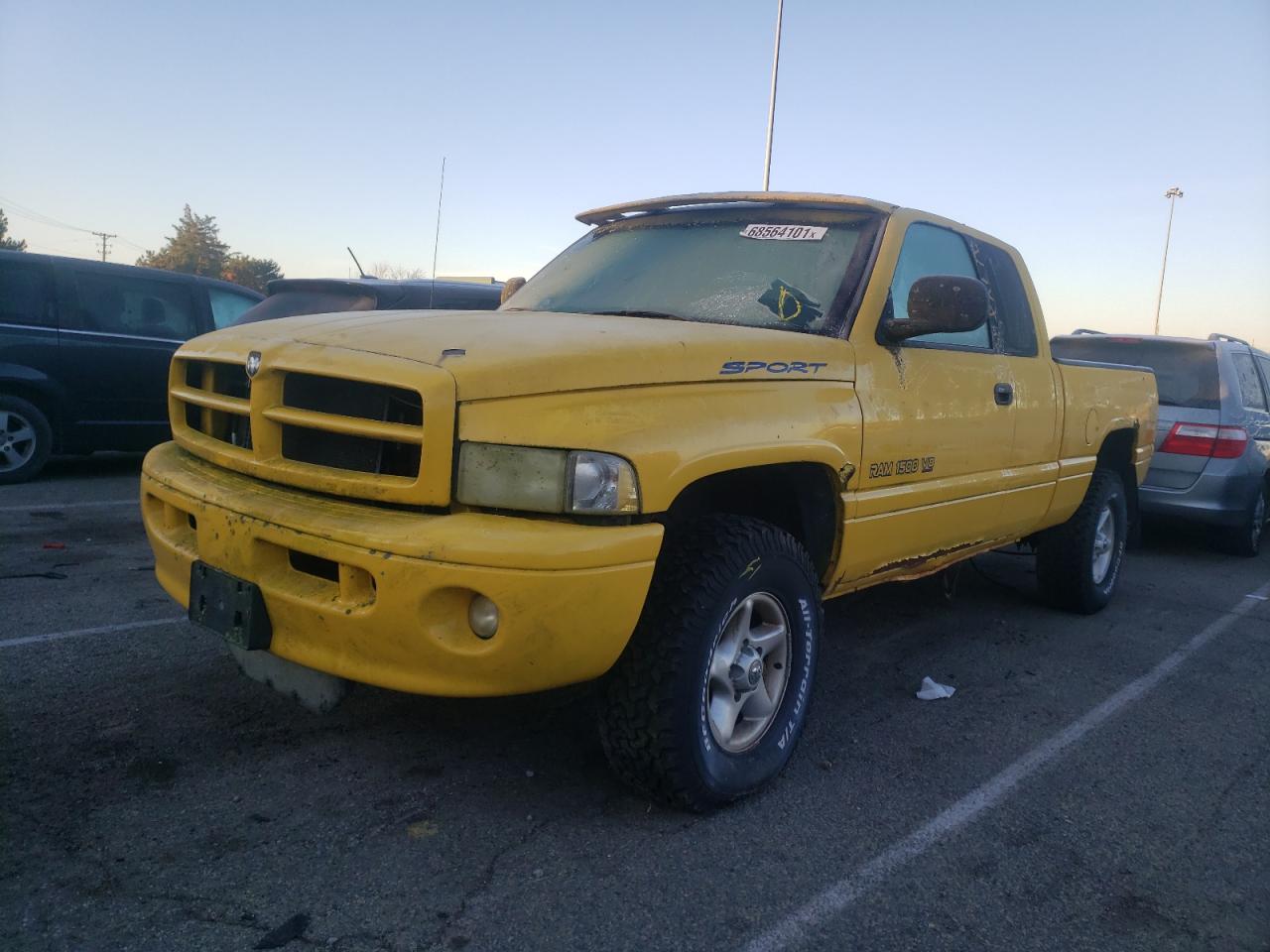 Photo 2 from auction – 2000 DODGE RAM 1500 with VIN 1B7HF13Z6YJ129335