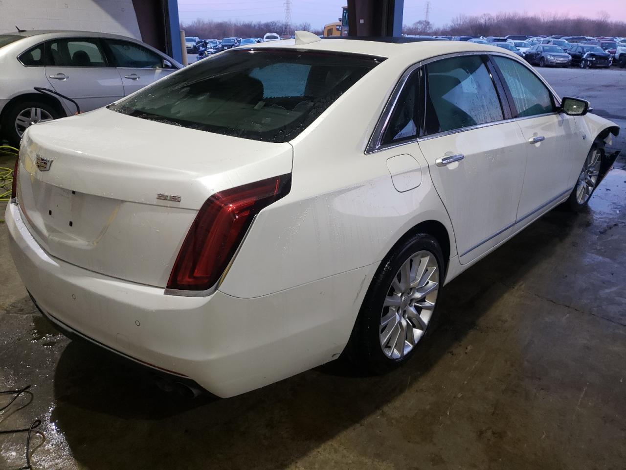 Photo 4 from auction – 2017 CADILLAC CT6 with VIN 1G6KB5RS0HU189289