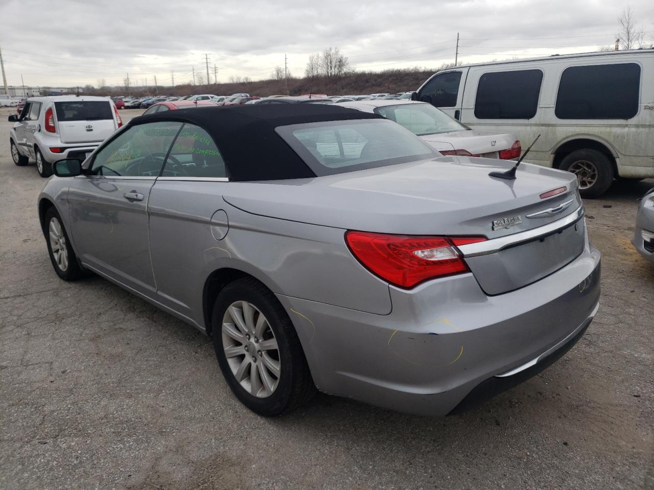 Photo 3 from auction – 2013 CHRYSLER 200 TOURIN with VIN 1C3BCBEB0DN511923