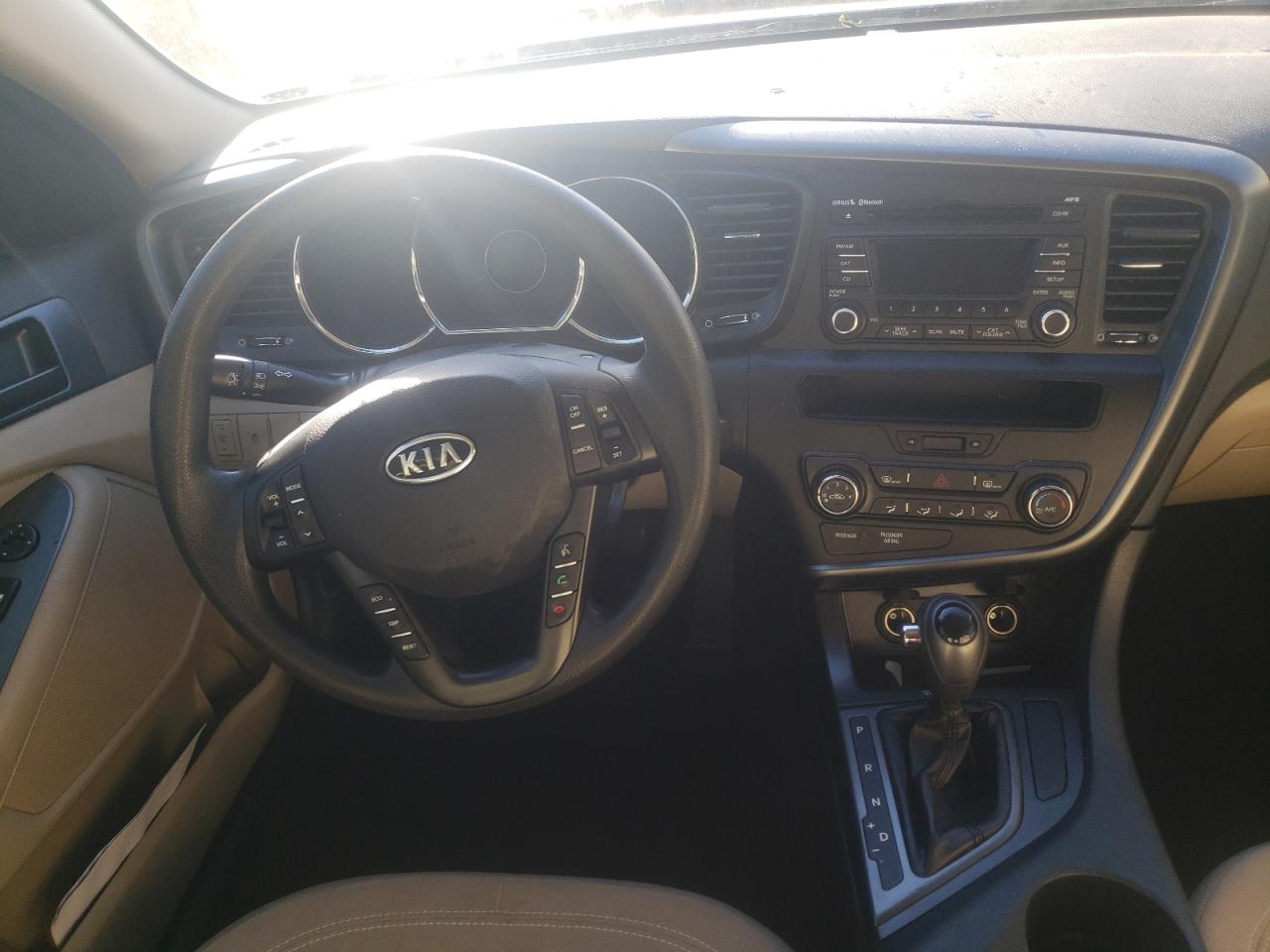 Photo 9 from auction – 2011 KIA OPTIMA LX with VIN KNAGM4A71B5136887