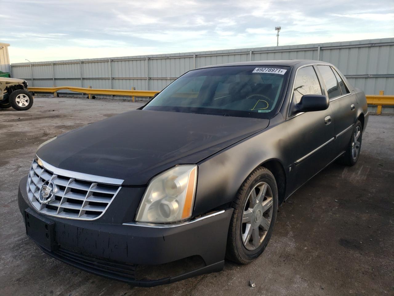 Photo 2 from auction – 2008 CADILLAC DTS with VIN 1G6KD57Y78U123260