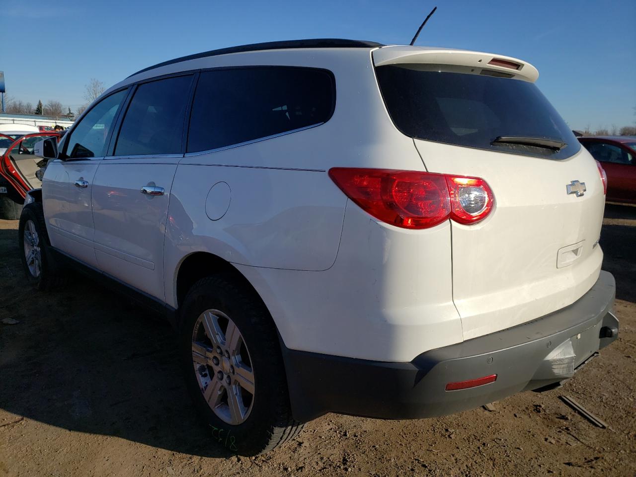 Photo 3 from auction – 2011 CHEVROLET TRAVERSE L with VIN 1GNKRGED3BJ317469