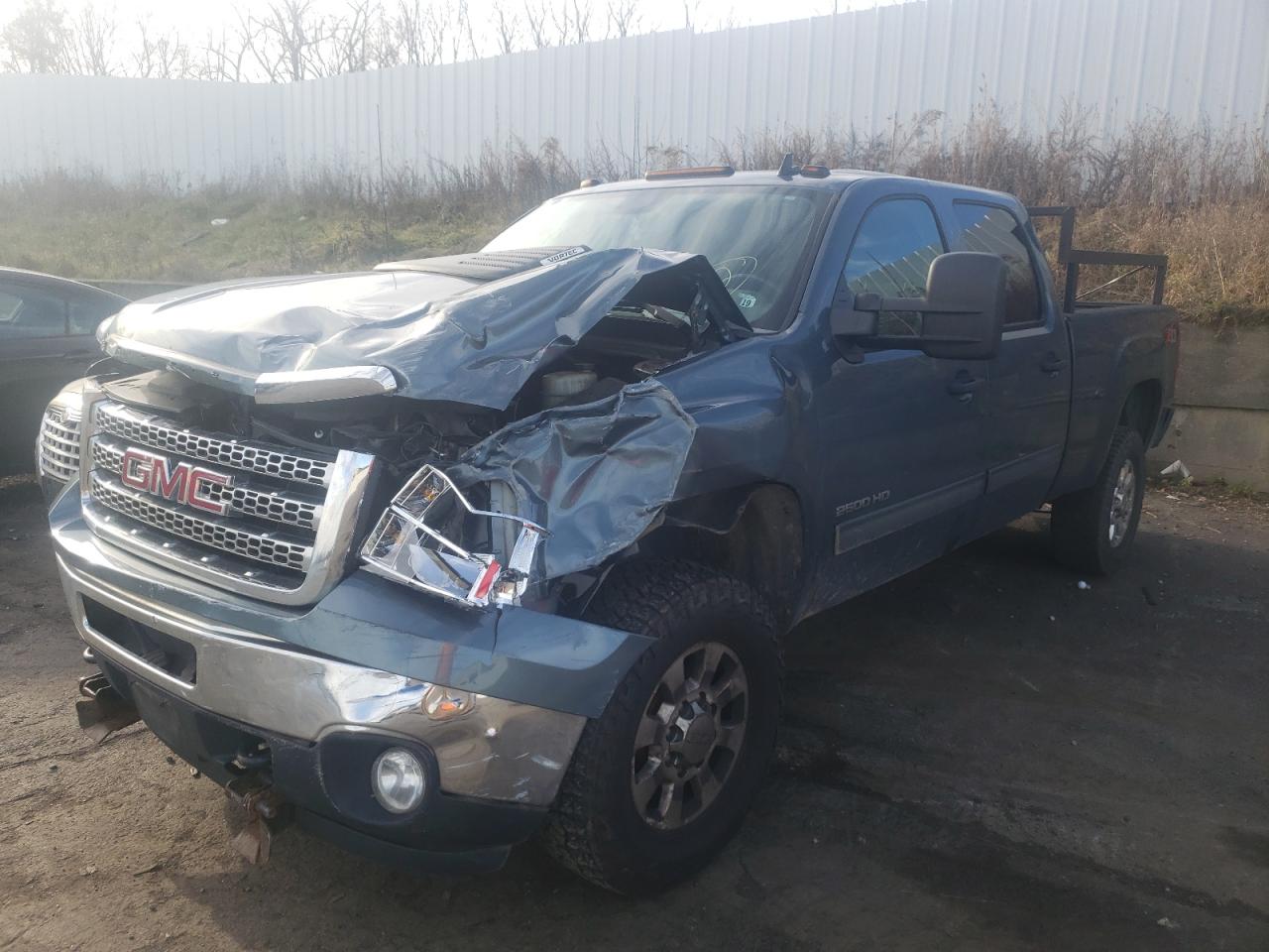 Photo 2 from auction – 2014 GMC SIERRA K25 with VIN 1GT120CG3EF159154
