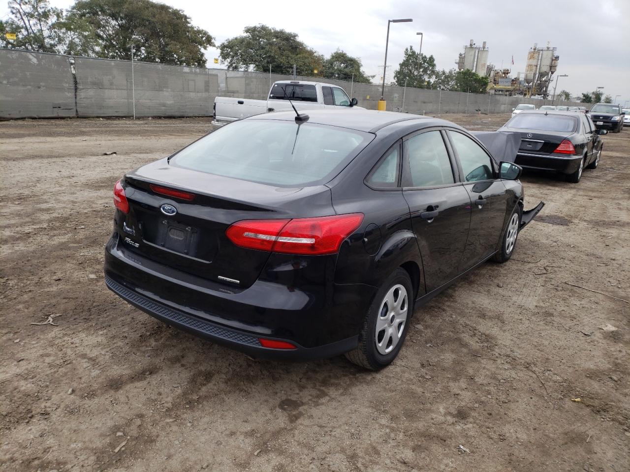 Photo 4 from auction – 2016 FORD FOCUS S with VIN 1FADP3E23GL249027