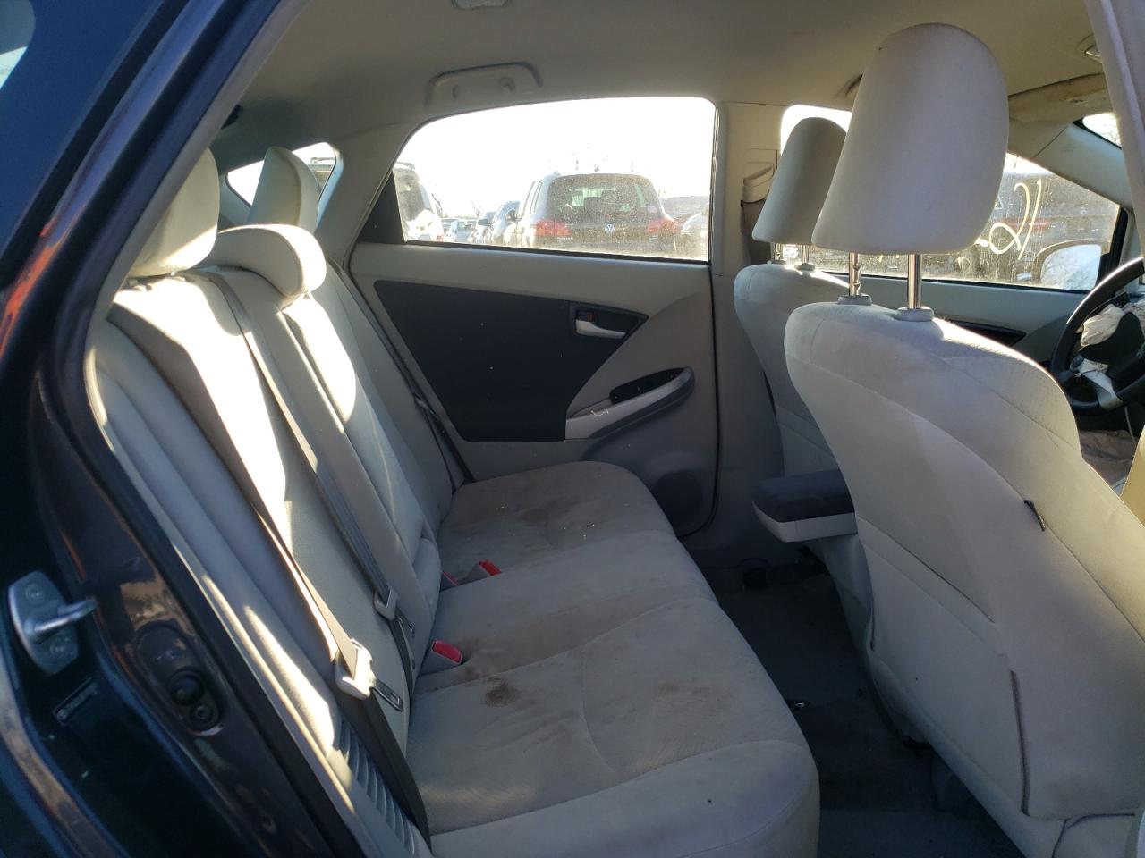 Photo 6 from auction – 2011 TOYOTA PRIUS with VIN JTDKN3DU3B1400883