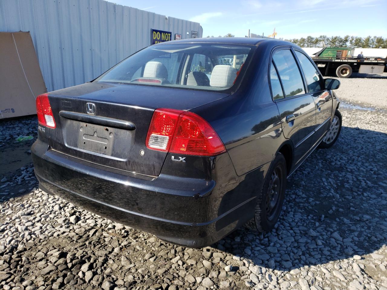 Photo 4 from auction – 2004 HONDA CIVIC LX with VIN 2HGES16554H504457