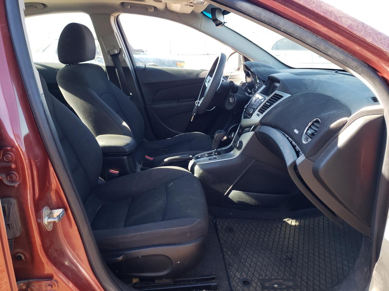 Photo 5 from auction – 2012 CHEVROLET CRUZE LT with VIN 1G1PF5SC4C7357090
