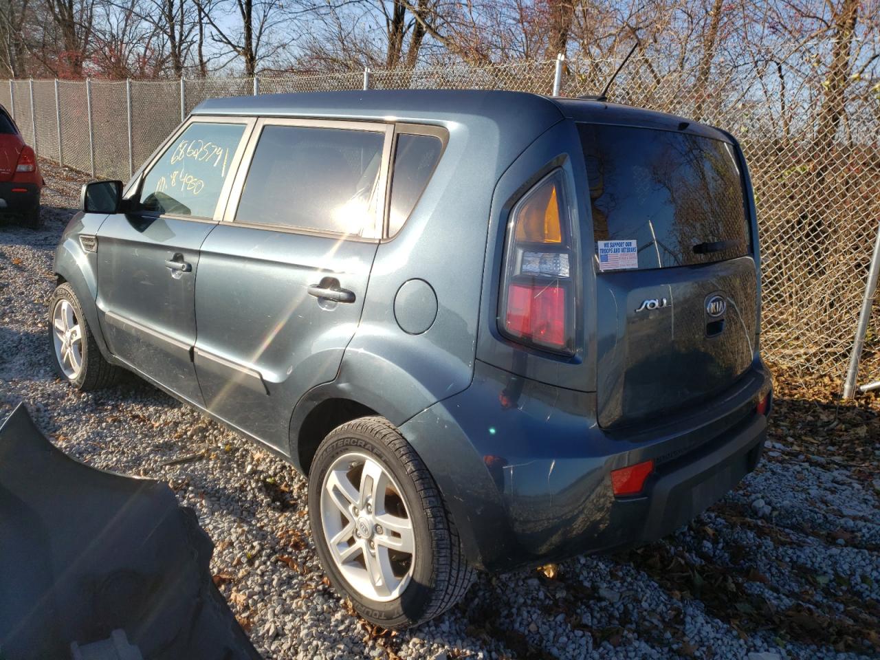 Photo 3 from auction – 2011 KIA SOUL + with VIN KNDJT2A26B7201578