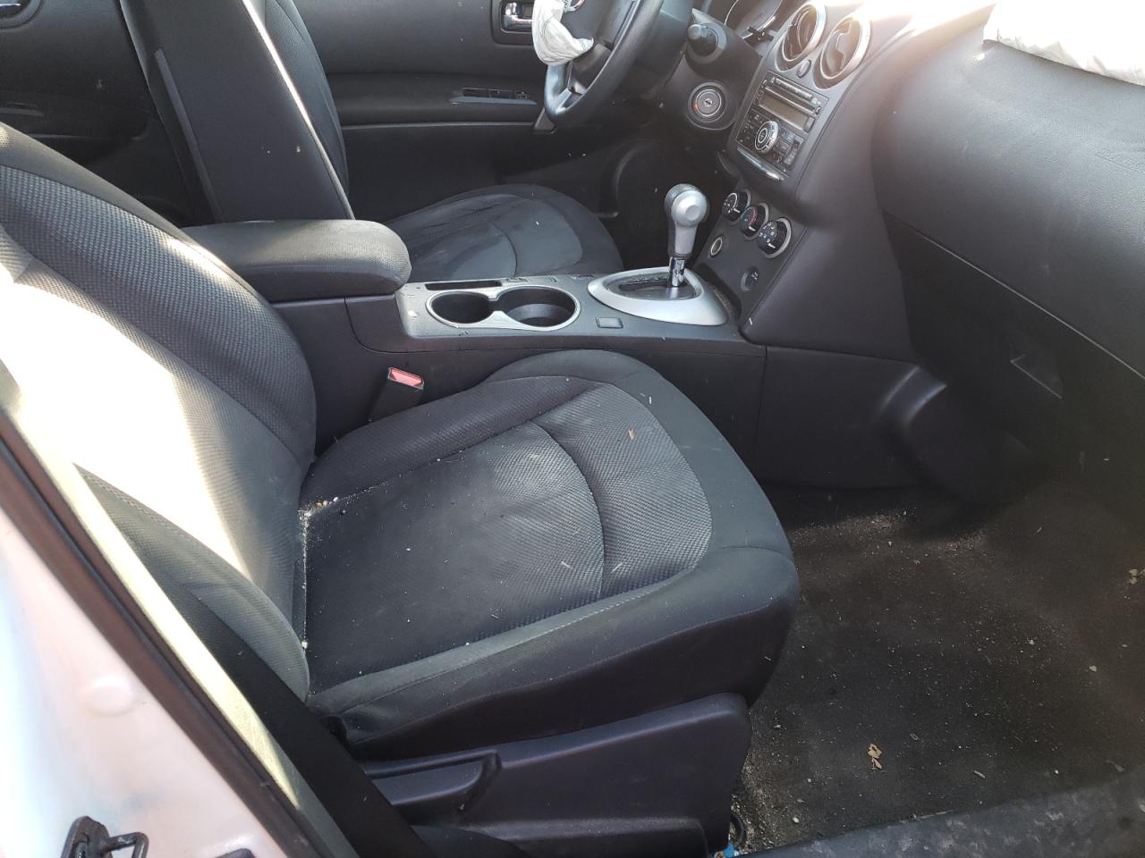 Photo 5 from auction – 2012 NISSAN ROGUE S with VIN JN8AS5MT5CW288099