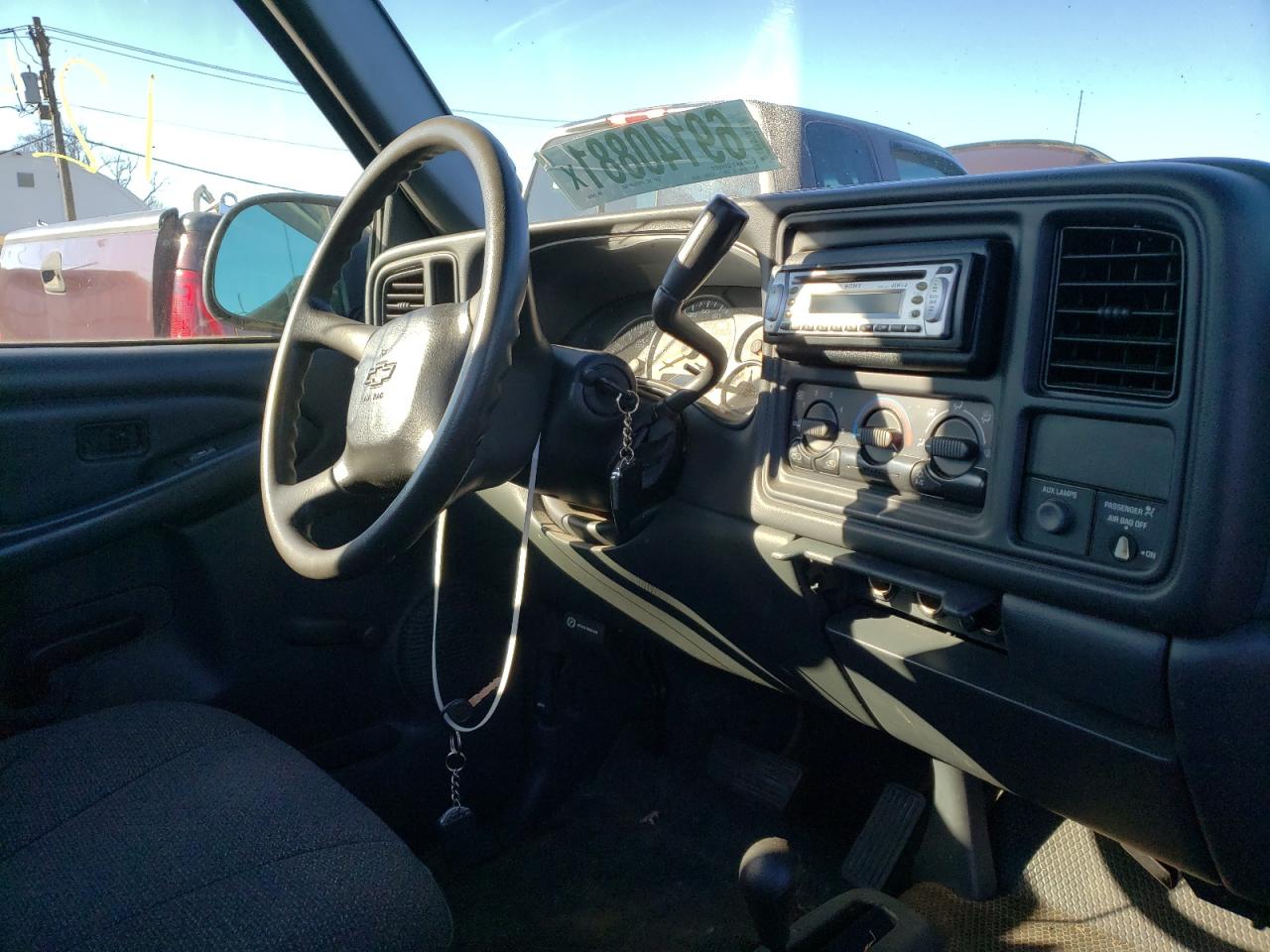Photo 9 from auction – 2001 CHEVROLET SILVERADO with VIN 1GCEK14V91E248926