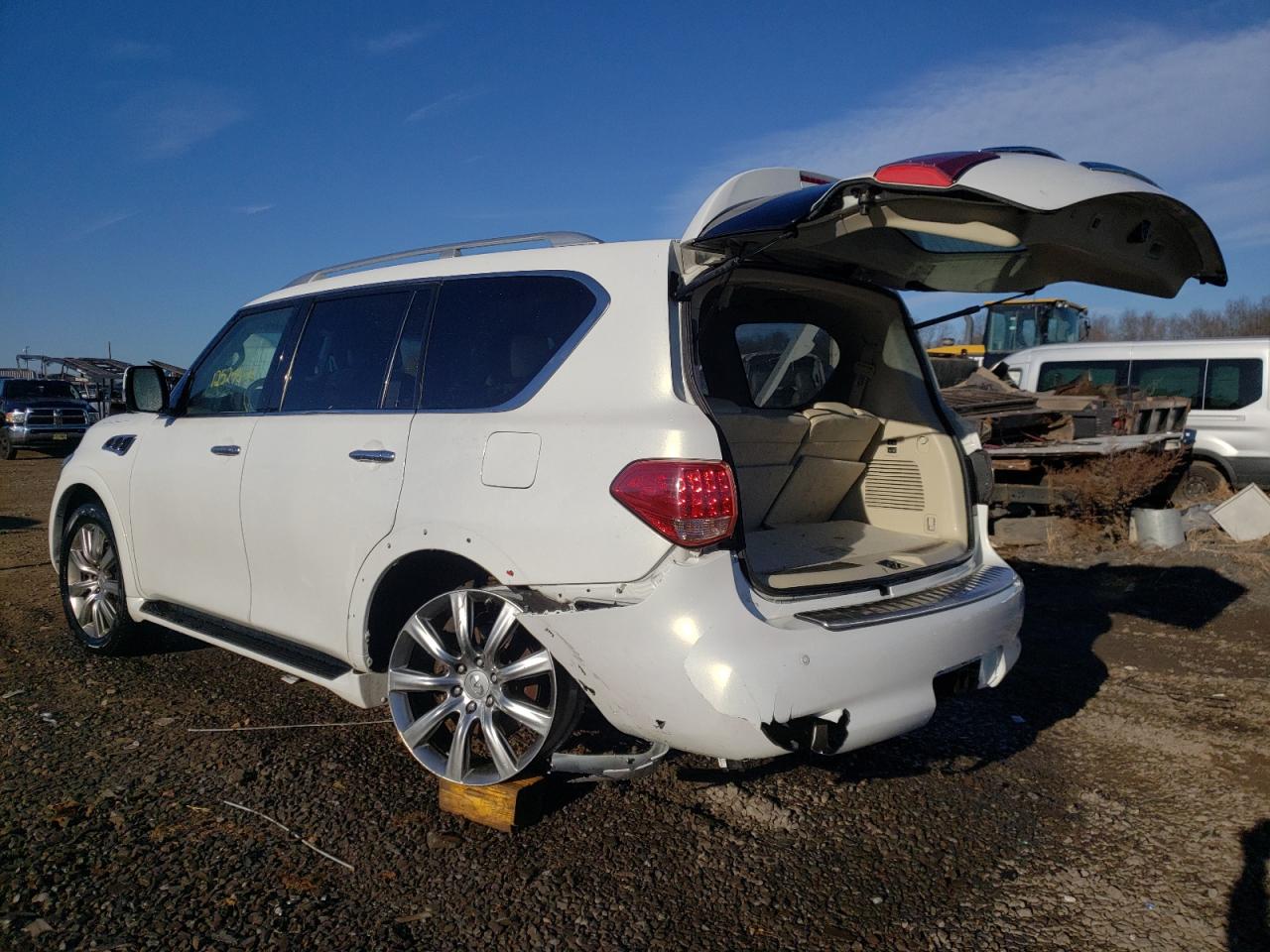 Photo 3 from auction – 2012 INFINITI QX56 with VIN JN8AZ2NE5C9017925