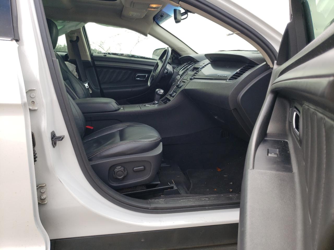 Photo 5 from auction – 2011 FORD TAURUS SEL with VIN 1FAHP2EW6BG101020
