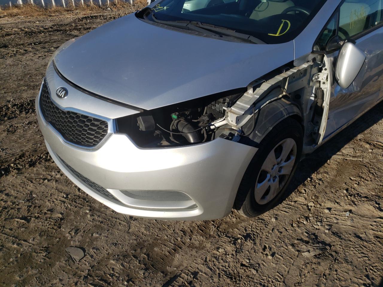 Photo 9 from auction – 2014 KIA FORTE LX with VIN KNAFK4A6XE5066741