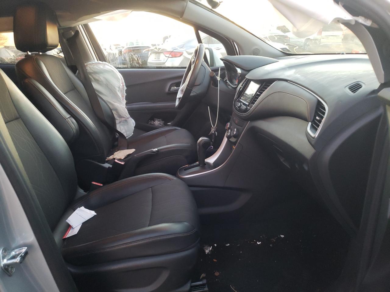 Photo 5 from auction – 2019 CHEVROLET TRAX 1LT with VIN KL7CJLSB0KB846014