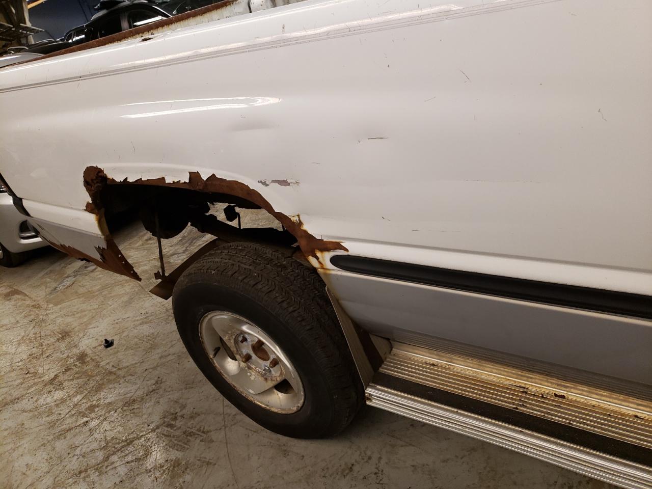 Photo 9 from auction – 1999 DODGE RAM 1500 with VIN 1B7HF16Z4XS153041