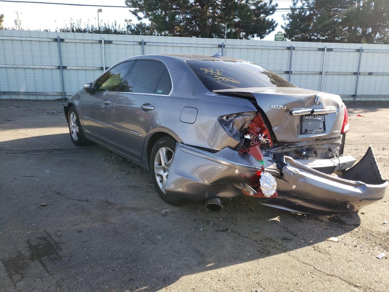 Photo 3 from auction – 2005 ACURA RL with VIN JH4KB16505C007286