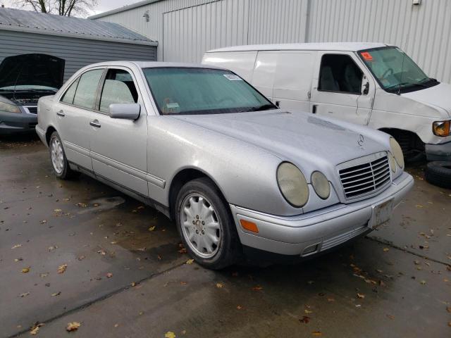 Photo 1 from auction – 1999 MERCEDES-BENZ E 320 with VIN WDBJF65H9XA812758