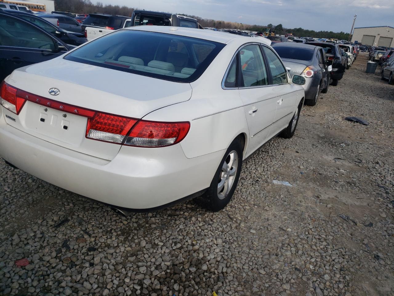 Photo 4 from auction – 2007 HYUNDAI AZERA GLS with VIN KMHFC46D97A243700