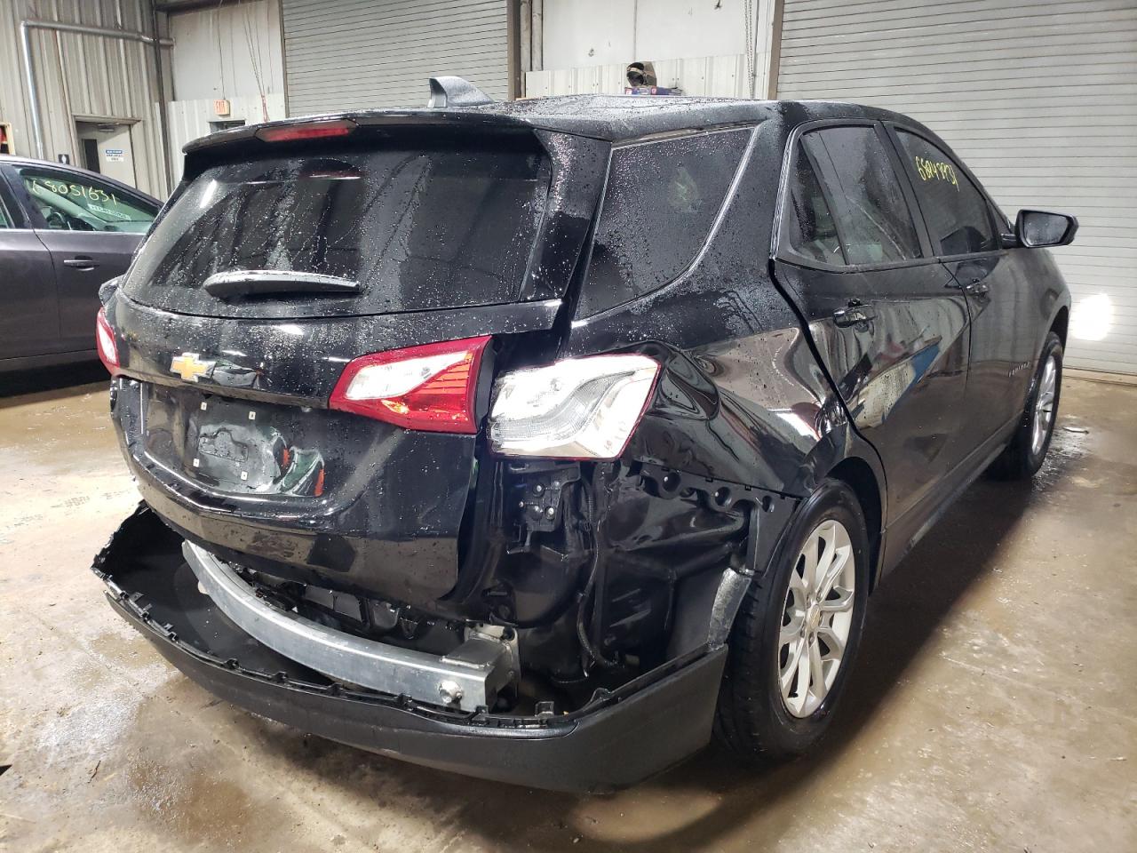 Photo 4 from auction – 2021 CHEVROLET EQUINOX LS with VIN 2GNAXHEV4M6144545