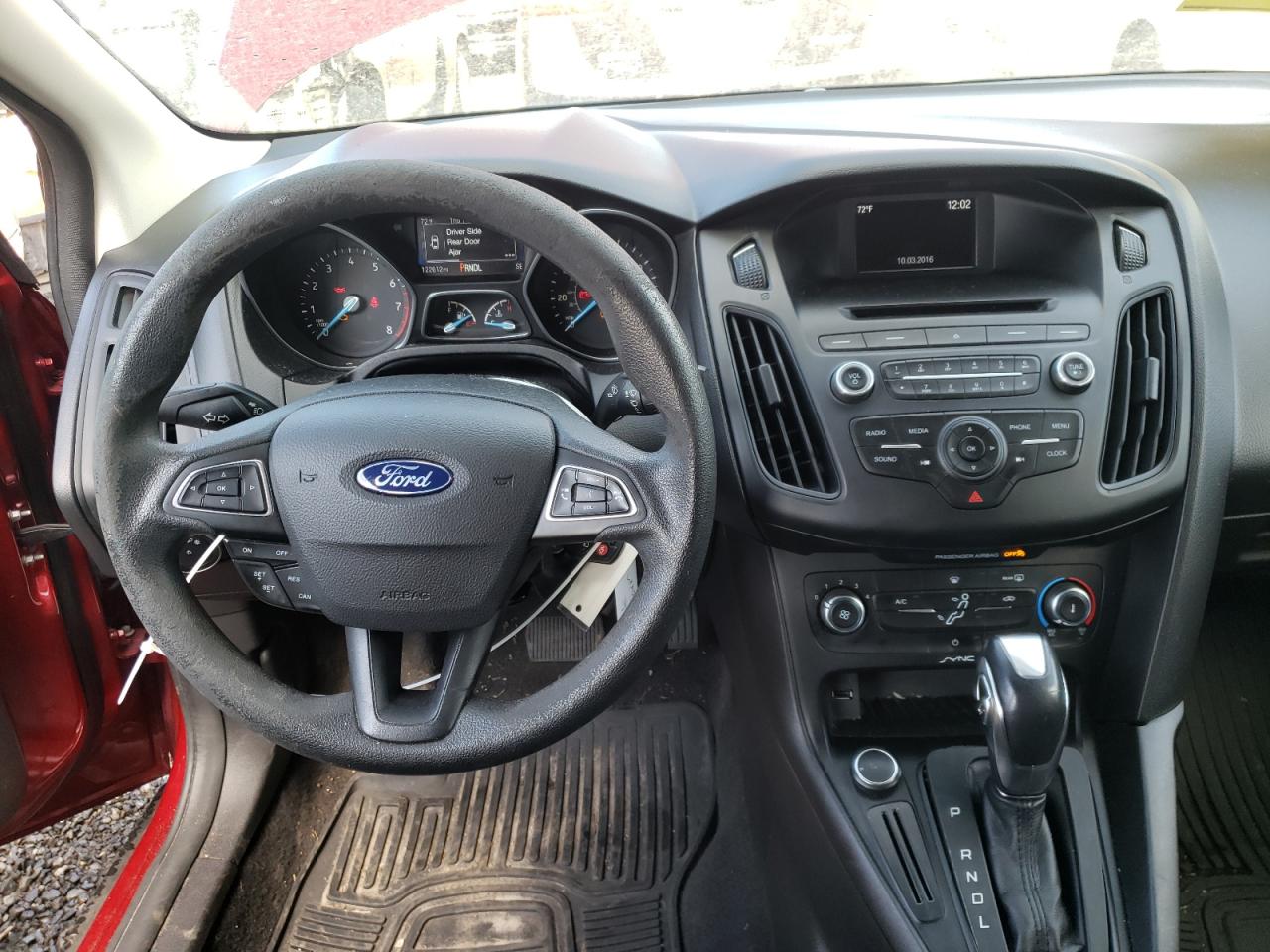 Photo 9 from auction – 2016 FORD FOCUS SE with VIN 1FADP3F22GL399788