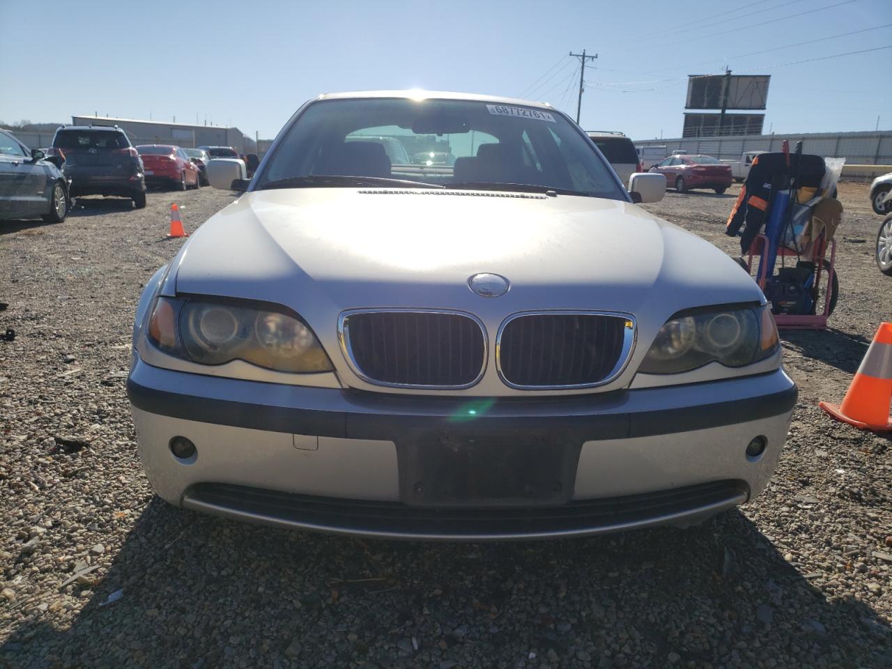 Photo 9 from auction – 2002 BMW 325 I with VIN WBAEV33462KL75127