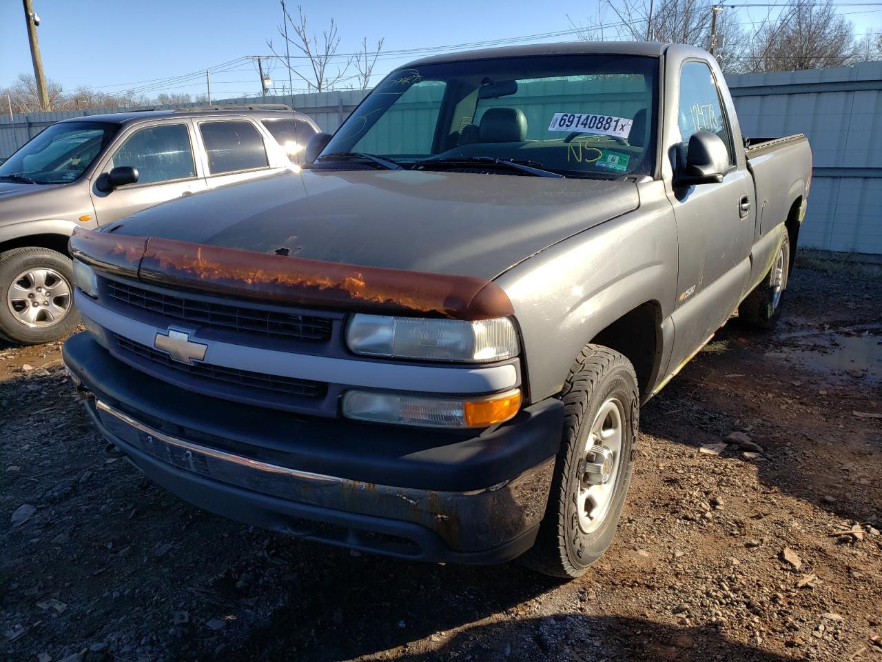 Photo 2 from auction – 2001 CHEVROLET SILVERADO with VIN 1GCEK14V91E248926